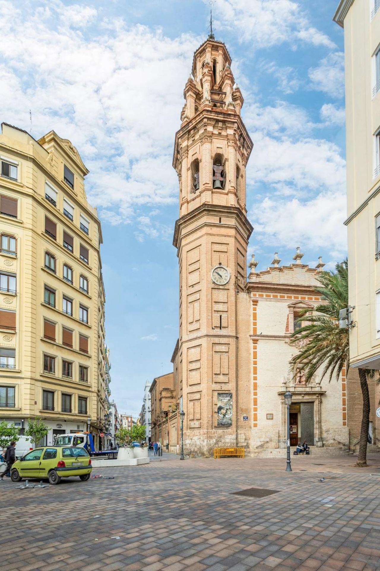 Limehome Valencia Calle De Cadiz Exterior photo